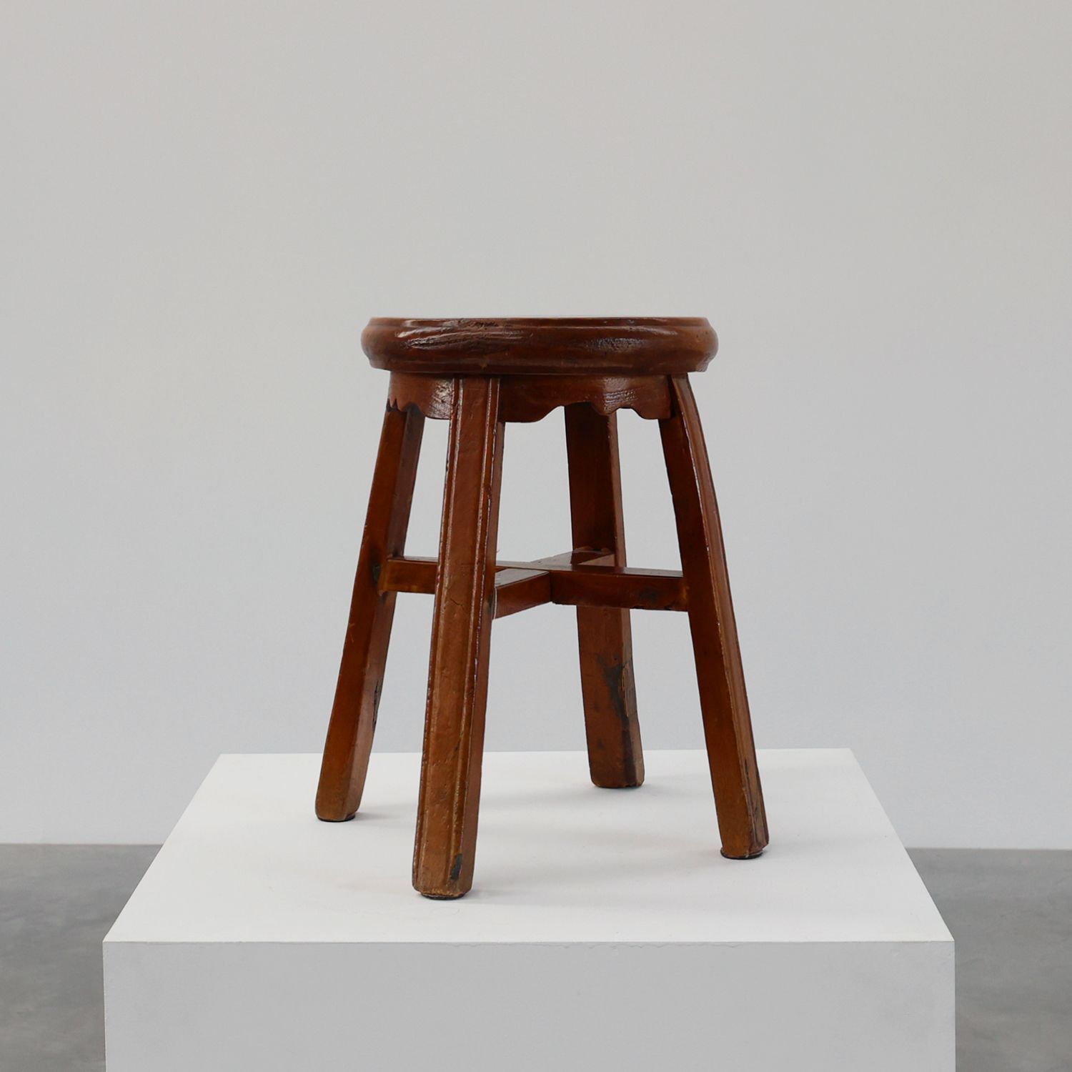 French Antique round stool in oak with nice patina, ca. 1850-img